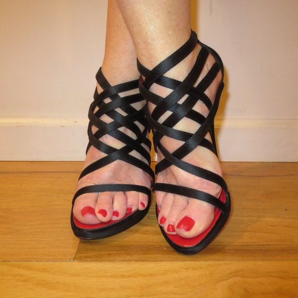 LAST CHANCE  CESARE PACIOTTI Black Satin Multi Strapped Mini Platforms - Picture 5 of 9